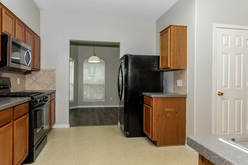 2,430/Mo, 12327 Landsdown Ridge Way Humble, TX 77346 Kitchen View