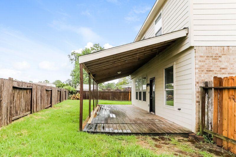 2,430/Mo, 12327 Landsdown Ridge Way Humble, TX 77346 Backyard View