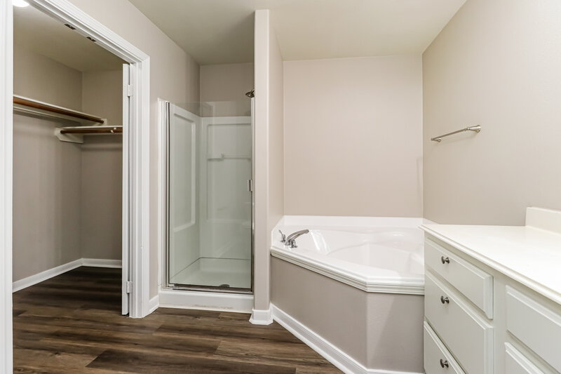 1,915/Mo, 4266 Medina River Loop Spring, TX 77386 Main Bathroom View