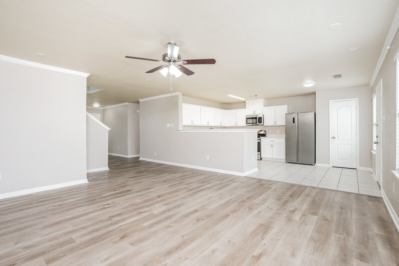 2,115/Mo, 3927 Brighton Springs Ln Katy, TX 77449 Living Room View