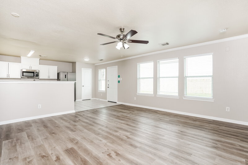 2,115/Mo, 3927 Brighton Springs Ln Katy, TX 77449 Living Room View 2