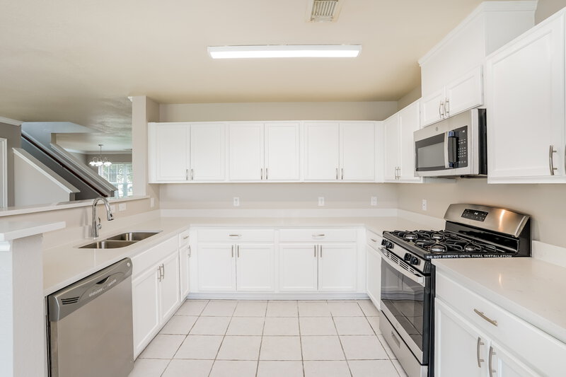2,115/Mo, 3927 Brighton Springs Ln Katy, TX 77449 Kitchen View