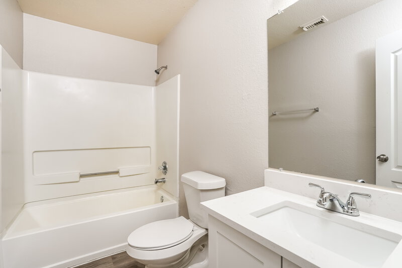 2,115/Mo, 3927 Brighton Springs Ln Katy, TX 77449 Bathroom View