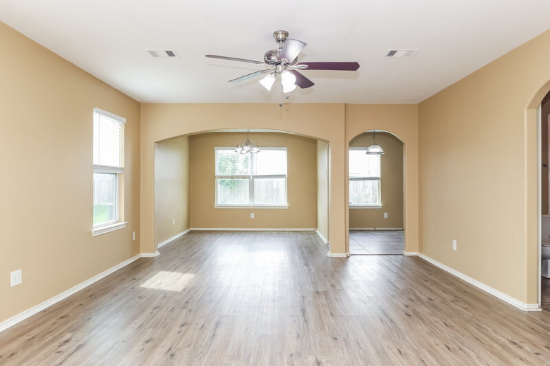 2,215/Mo, 11411 Chelsea Oak St Houston, TX 77065 Living Room View
