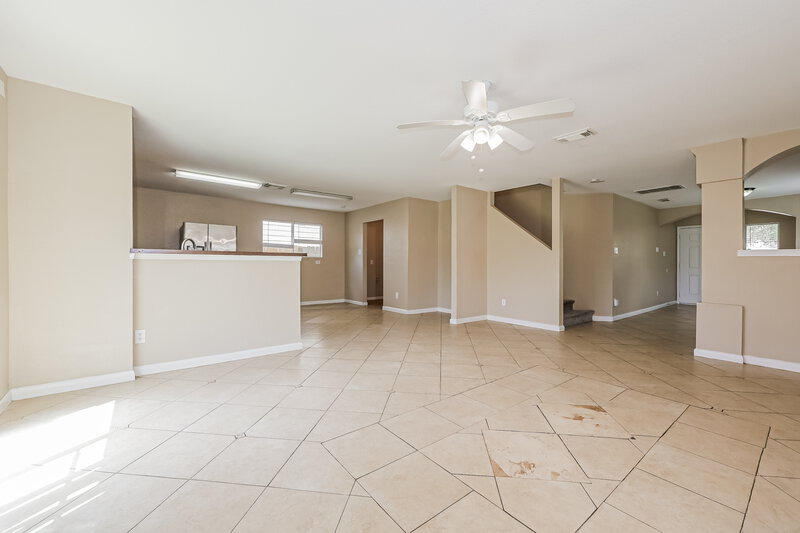 1,885/Mo, 12718 Blue Timbers Ct Houston, TX 77044 Dining Room View 3