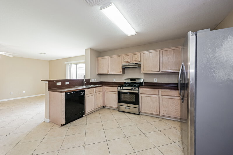 1,885/Mo, 12718 Blue Timbers Ct Houston, TX 77044 Kitchen View 2