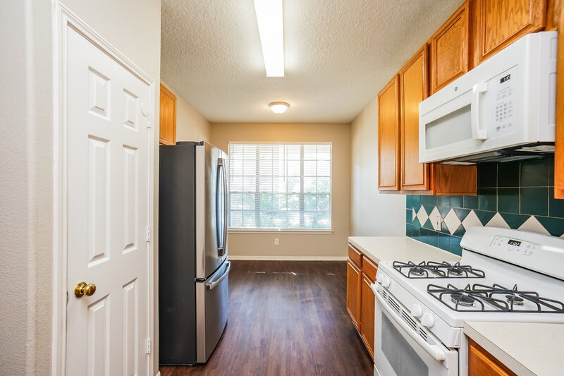 1,865/Mo, 20126 Rolling Hills Ln Katy, TX 77449 Kitchen View