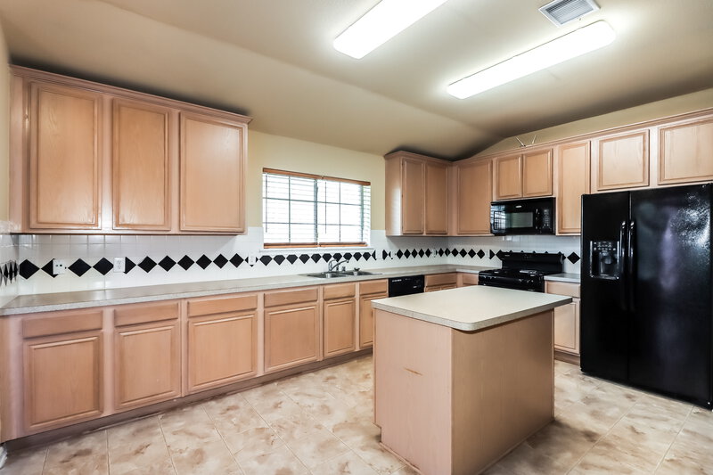 2,215/Mo, 2907 Crestbrook Bend Ln Katy, TX 77449 Kitchen View