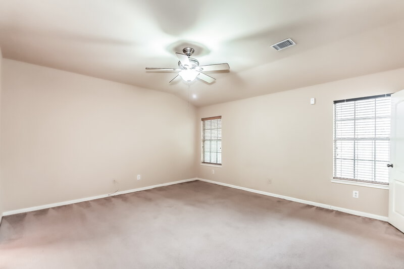 2,215/Mo, 2907 Crestbrook Bend Ln Katy, TX 77449 Main Bedroom View