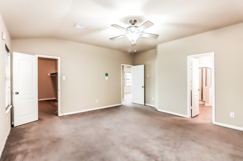 2,215/Mo, 2907 Crestbrook Bend Ln Katy, TX 77449 Main Bedroom View 2