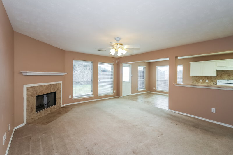 2,320/Mo, 16707 Great Oaks Glen Dr Houston, TX 77083 Living Room View