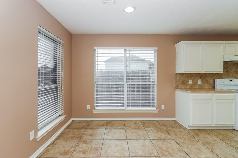2,320/Mo, 16707 Great Oaks Glen Dr Houston, TX 77083 Dining Room View