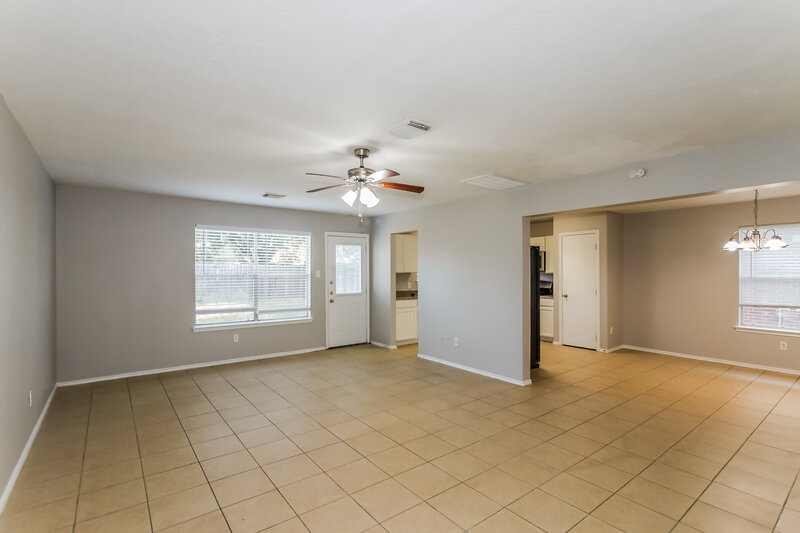 1,860/Mo, 21630 Bowcreek Ln Katy, TX 77449 Living Room View