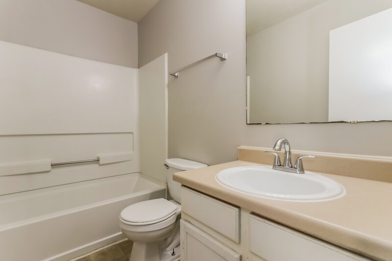 1,860/Mo, 21630 Bowcreek Ln Katy, TX 77449 Bathroom View