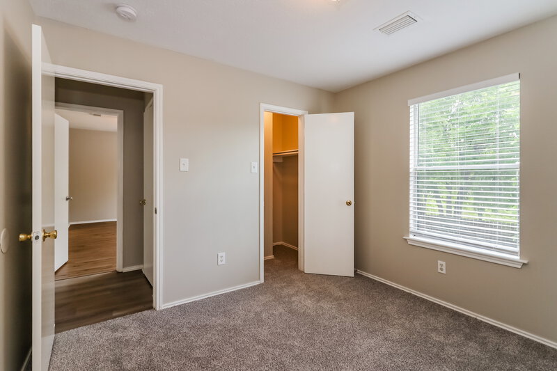 1,970/Mo, 6914 Bayou Crest Dr Houston, TX 77088 Bedroom View 3