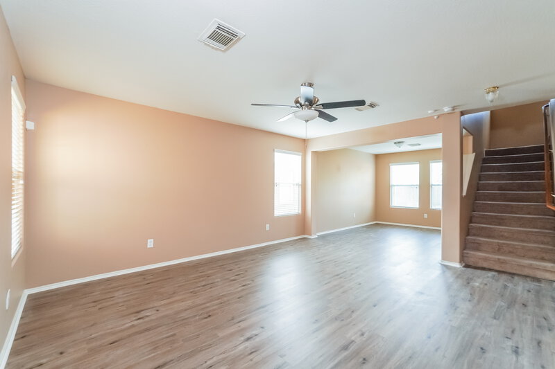 1,780/Mo, 706 Harpswell Ln Houston, TX 77073 Living Room View 2