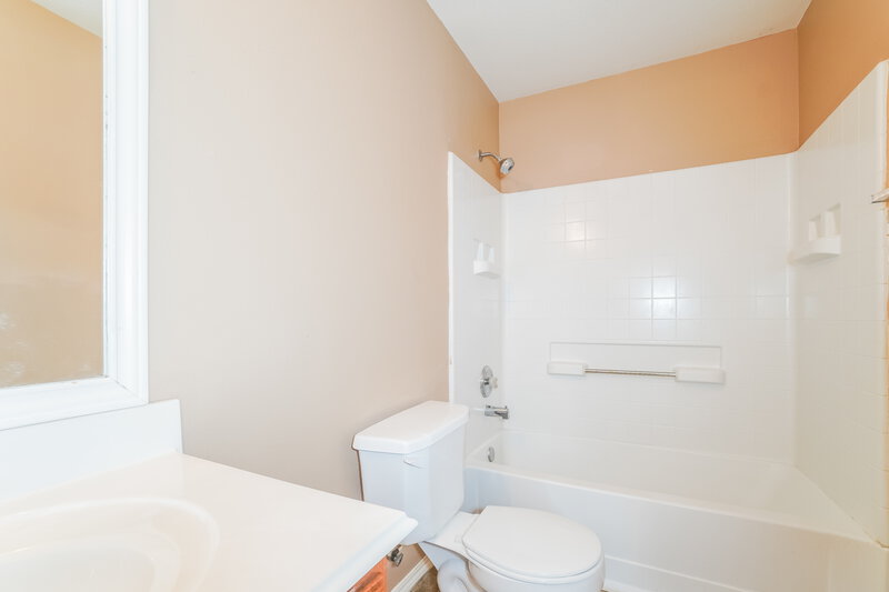 1,780/Mo, 706 Harpswell Ln Houston, TX 77073 Bathroom View