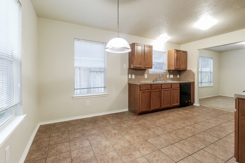 1,765/Mo, 20150 Deerbrook Park Blvd Humble, TX 77338 Dining Room View