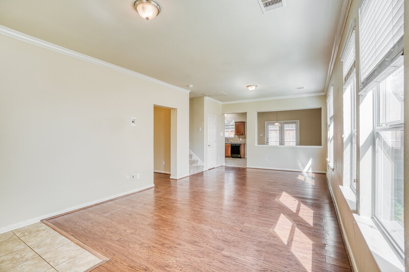 1,780/Mo, 8131 Barnes Ridge Ln Houston, TX 77072 Living Room View