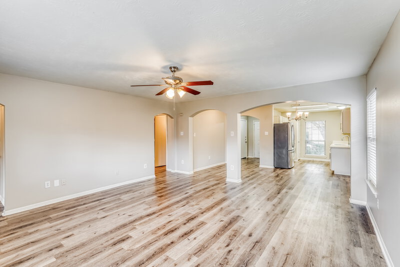 1,870/Mo, 3943 Teal Vista Ct Fresno, TX 77545 Living Room View 2