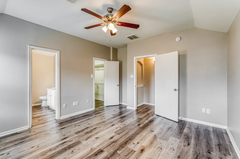 1,870/Mo, 3943 Teal Vista Ct Fresno, TX 77545 Main Bedroom View 2