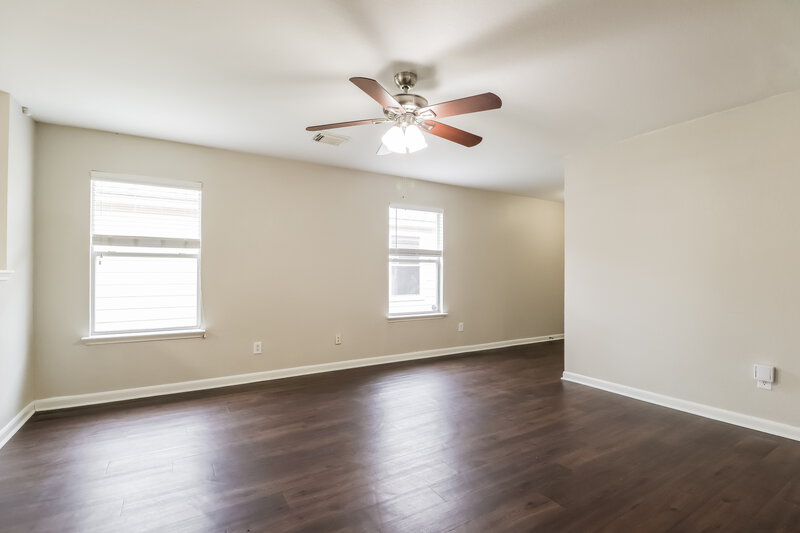 1,655/Mo, 21030 Brannon Hill Ln Humble, TX 77338 Living Room View 3