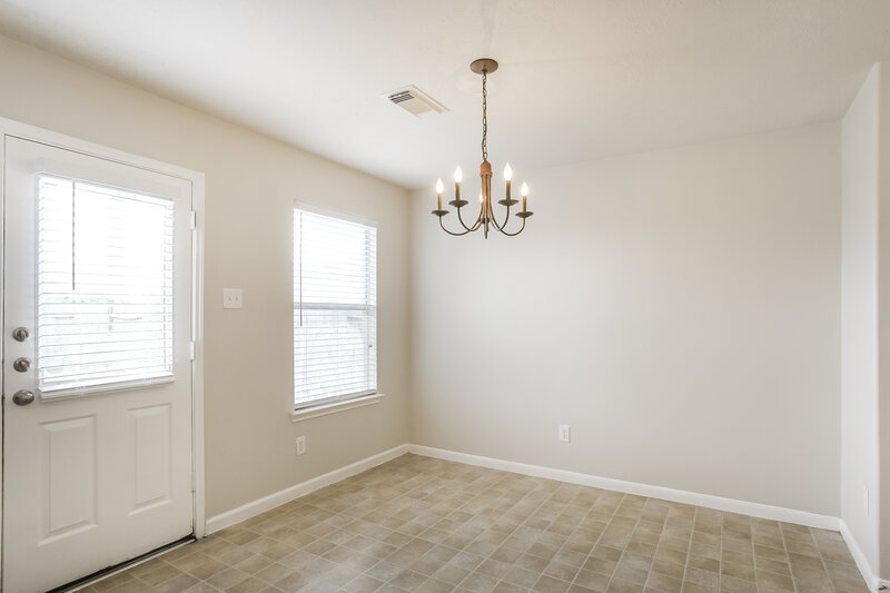 1,810/Mo, 415 Thornwilde Park Ln Houston, TX 77073 Dining Room View