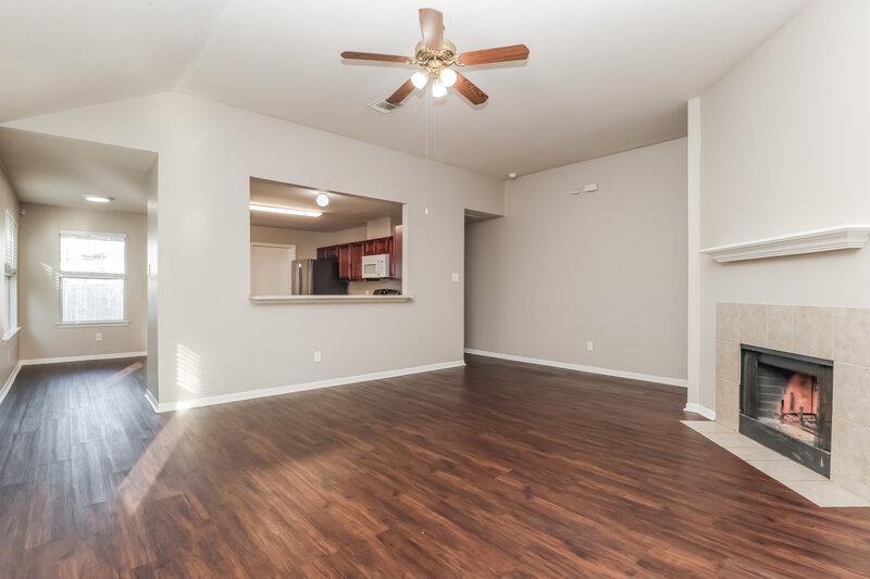 1,860/Mo, 16207 Imperial Forest Ln Houston, TX 77073 Living Room View