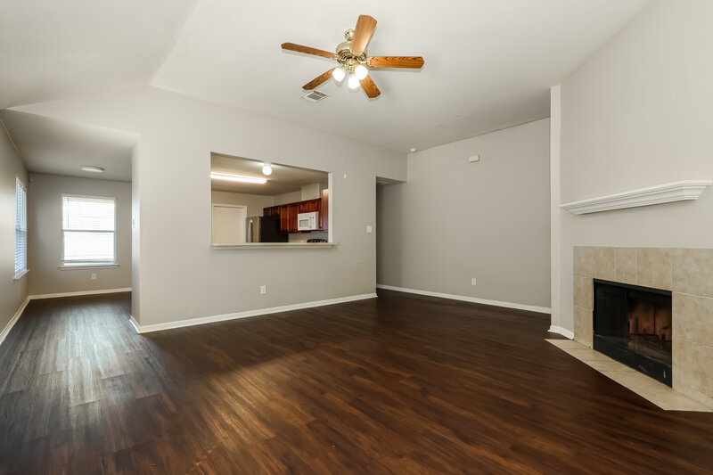 1,760/Mo, 16207 Imperial Forest Ln Houston, TX 77073 Living Room View