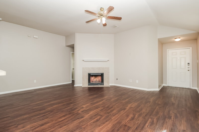 1,860/Mo, 16207 Imperial Forest Ln Houston, TX 77073 Living Room View 2