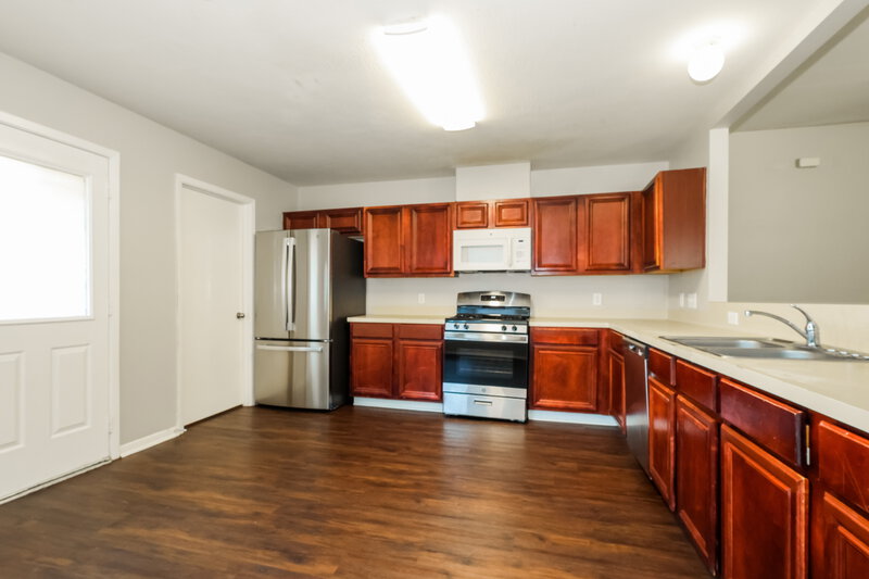 1,760/Mo, 16207 Imperial Forest Ln Houston, TX 77073 Kitchen View