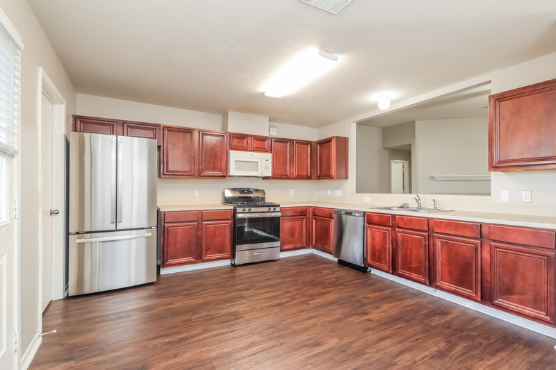 1,860/Mo, 16207 Imperial Forest Ln Houston, TX 77073 Kitchen View 2