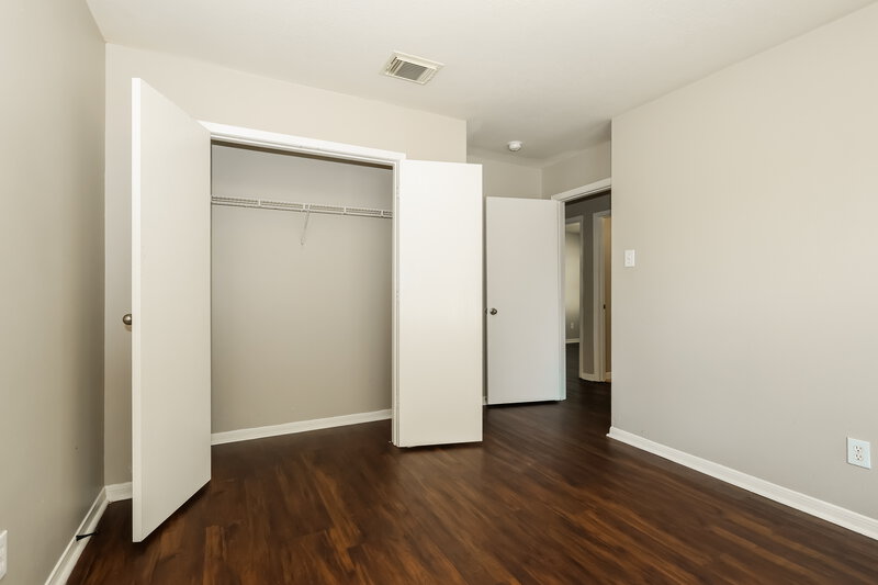1,760/Mo, 16207 Imperial Forest Ln Houston, TX 77073 Bedroom View 2