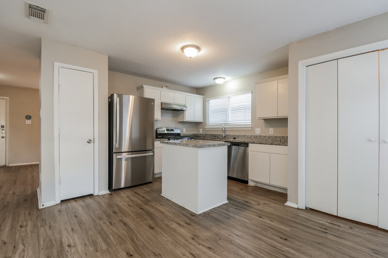 1,430/Mo, 1139 Verde Trails Dr Houston, TX 77073 Kitchen View