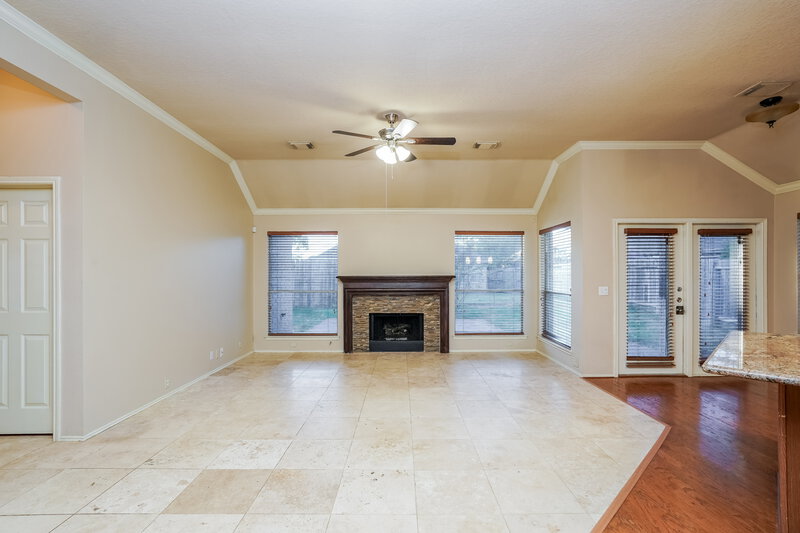 1,955/Mo, 11023 Sentry Ct Houston, TX 77065 Living Room View