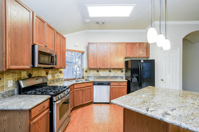 1,955/Mo, 11023 Sentry Ct Houston, TX 77065 Kitchen View 2