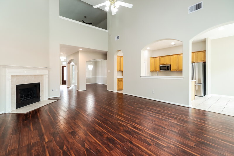 2,425/Mo, 14958 Cabin Run Ln Sugar Land, TX 77498 Living Room View 2