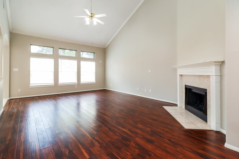 2,425/Mo, 14958 Cabin Run Ln Sugar Land, TX 77498 Living Room View 3