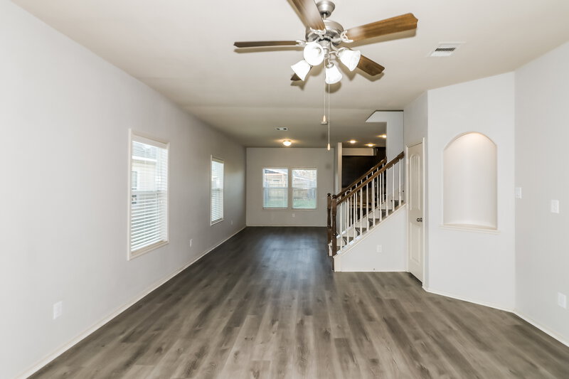 2,150/Mo, 19758 Crossfalls Ln Cypress, TX 77433 Living Room View 2