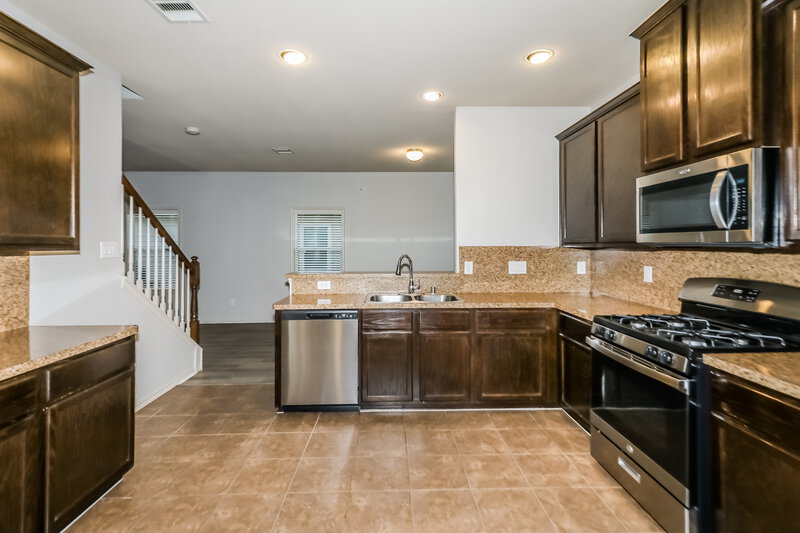2,150/Mo, 19758 Crossfalls Ln Cypress, TX 77433 Kitchen View 2