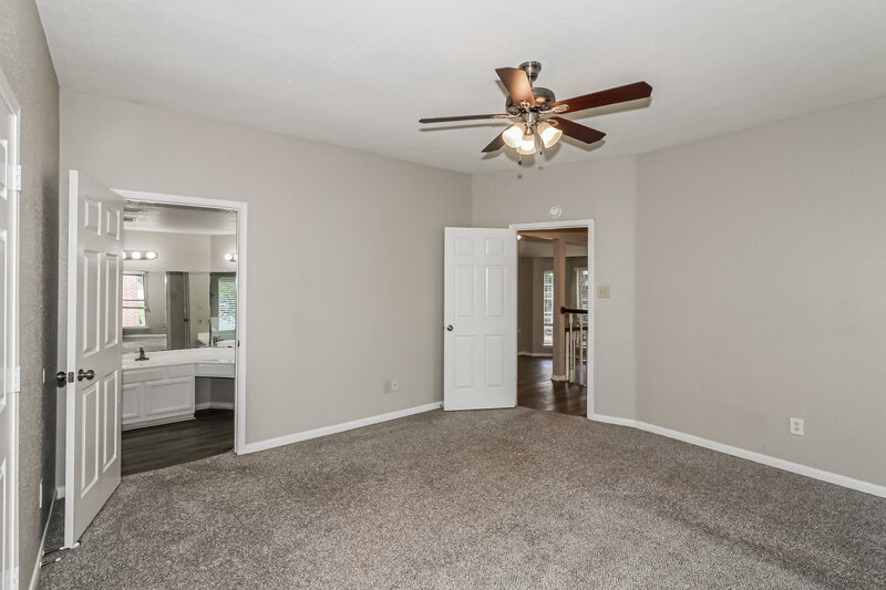 2,095/Mo, 15815 Spruce River Ct Sugar Land, TX 77498 Main Bedroom View 2