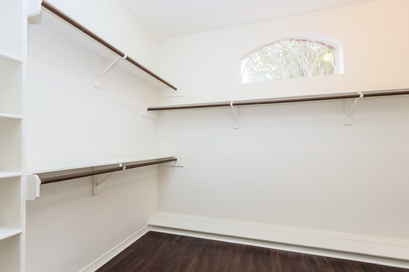 2,655/Mo, 5623 Evergreen Valley Dr Kingwood, TX 77345 Amenities View