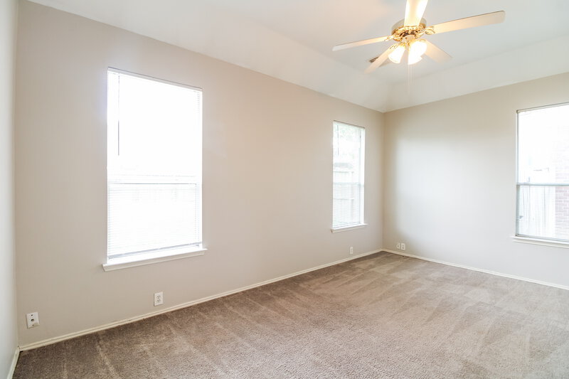2,260/Mo, 11102 Hunting Path Ct Houston, TX 77065 Main Bedroom View