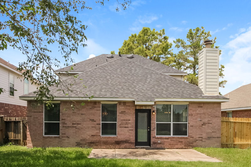 2,260/Mo, 11102 Hunting Path Ct Houston, TX 77065 Rear View