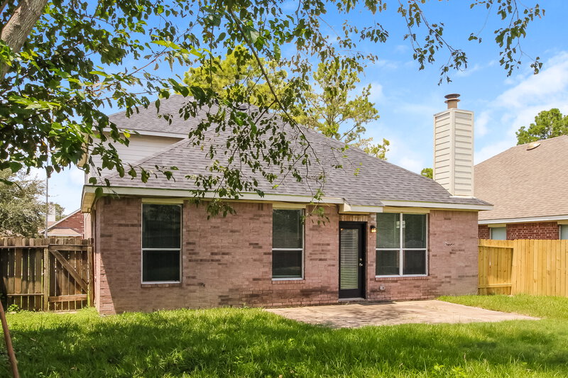 2,260/Mo, 11102 Hunting Path Ct Houston, TX 77065 Rear View 3