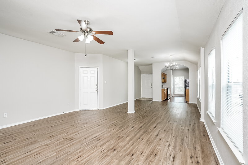 1,935/Mo, 11748 Logan Ridge Dr Houston, TX 77072 Living Room View