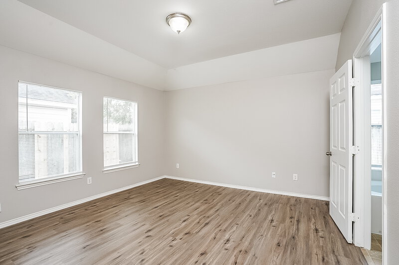 1,935/Mo, 11748 Logan Ridge Dr Houston, TX 77072 Main Bedroom View