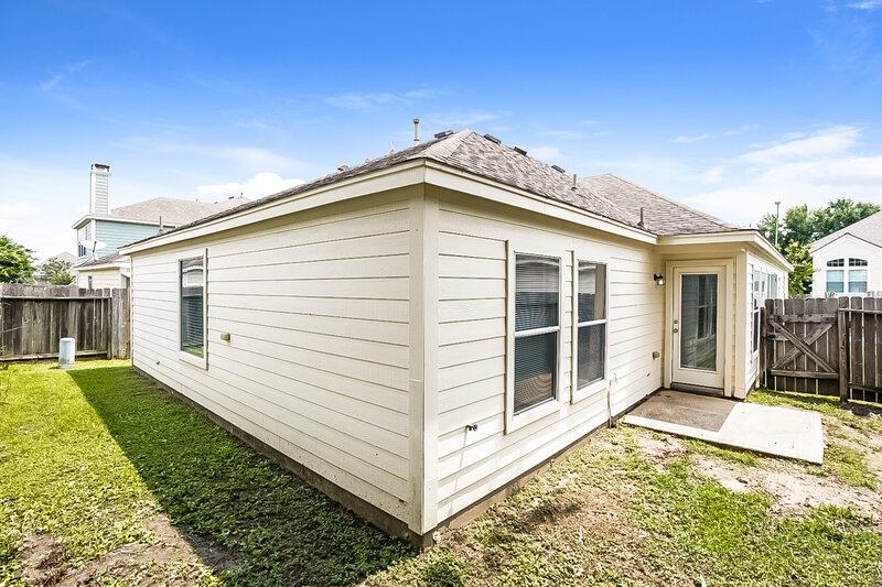1,935/Mo, 11748 Logan Ridge Dr Houston, TX 77072 Rear View