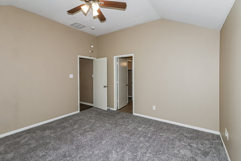 2,325/Mo, 13230 Firebrick Dr Houston, TX 77041 Main Bedroom View 2