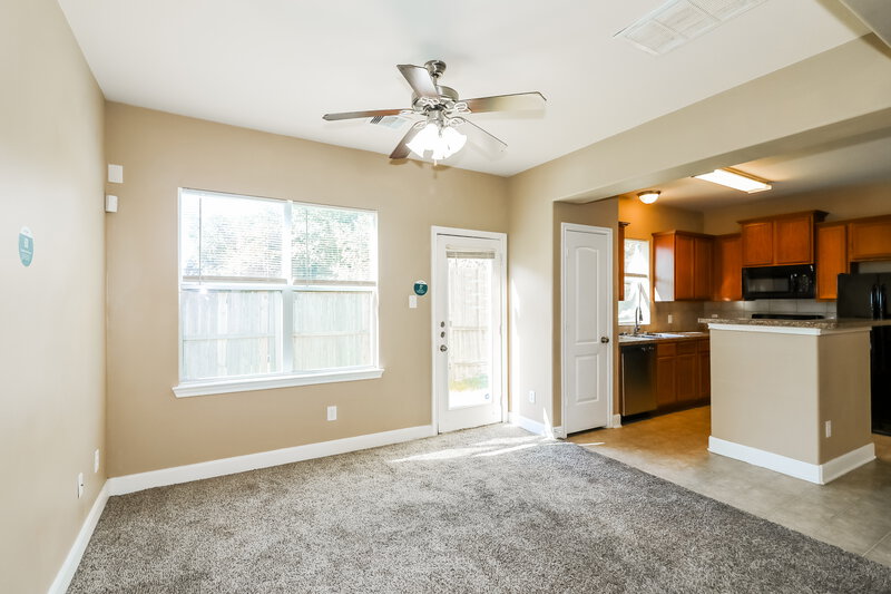 1,850/Mo, 3726 W Ashford Villa Ln Houston, TX 77082 Living Room View